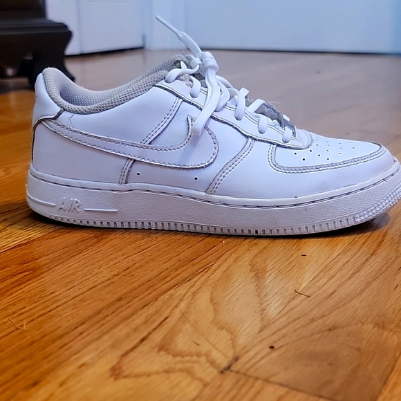 Nike Air force 1's - Picture 2 of 3